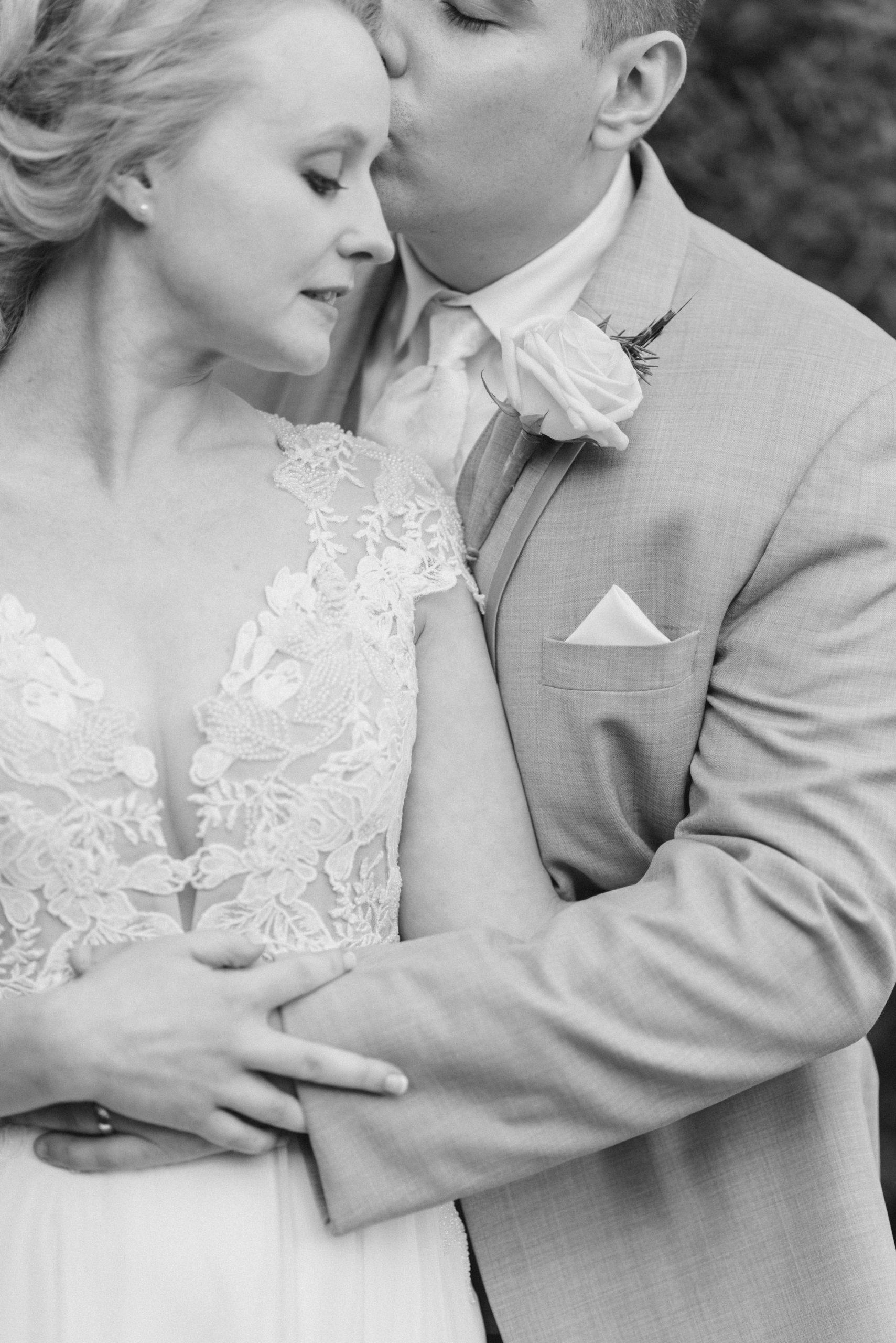 Weddings at White Chimneys Estate
